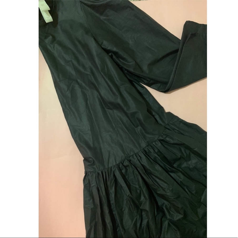 HM Balloon shoulder, peplum dress in black.